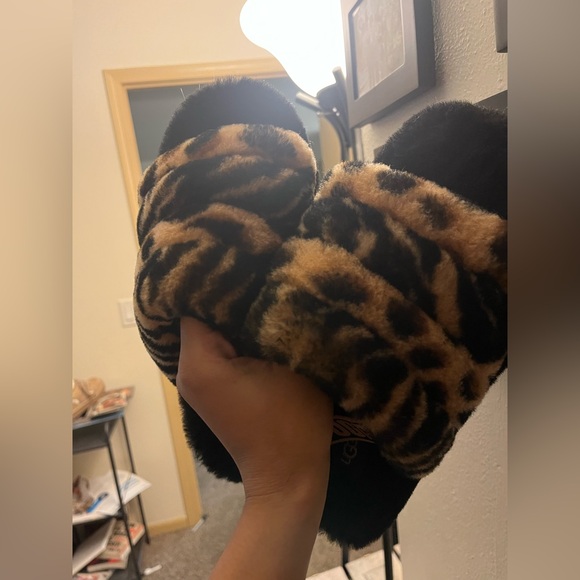 Ugg sandals - Picture 2 of 5